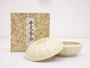 京焼　川添寿楽造　菊花香合